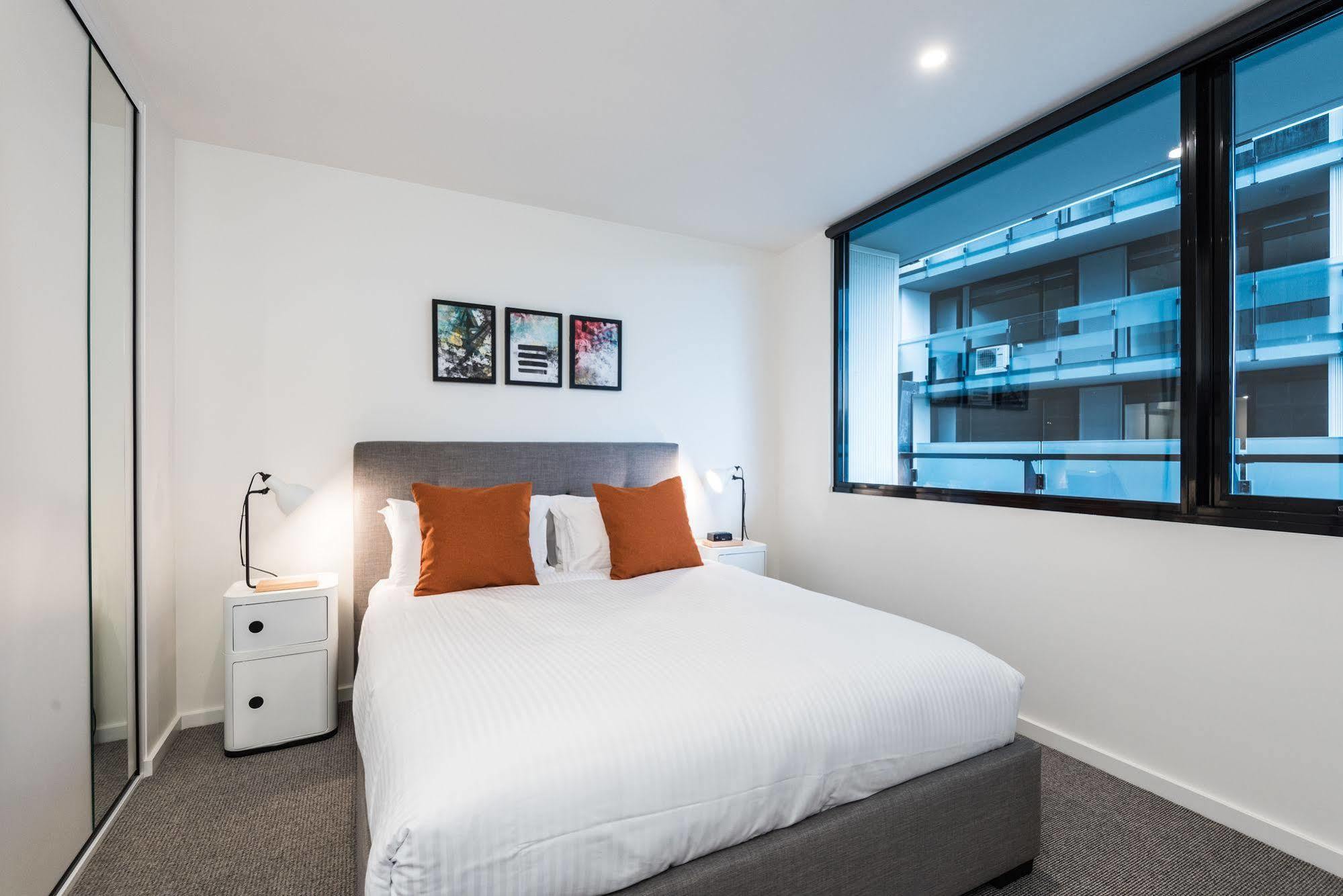 Playhouse Apartments Abbotsford Мельбурн Экстерьер фото